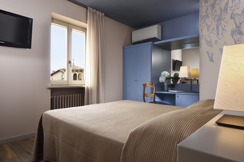Titano Suites Σαν Μαρίνο Δωμάτιο φωτογραφία